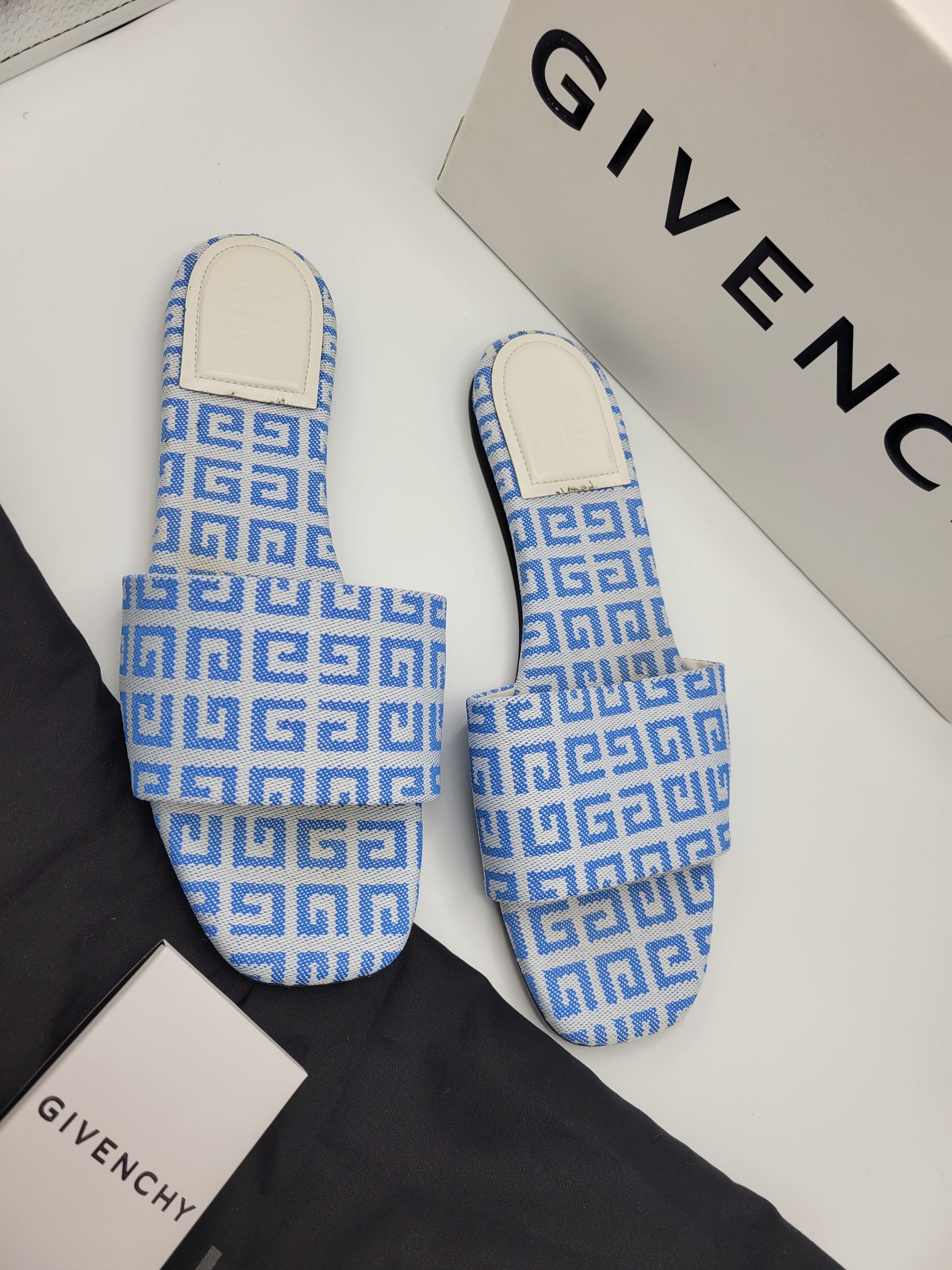 Givenchy 4G Flat Mule Sandals in White & Blue WOMEN'S SIZE 41