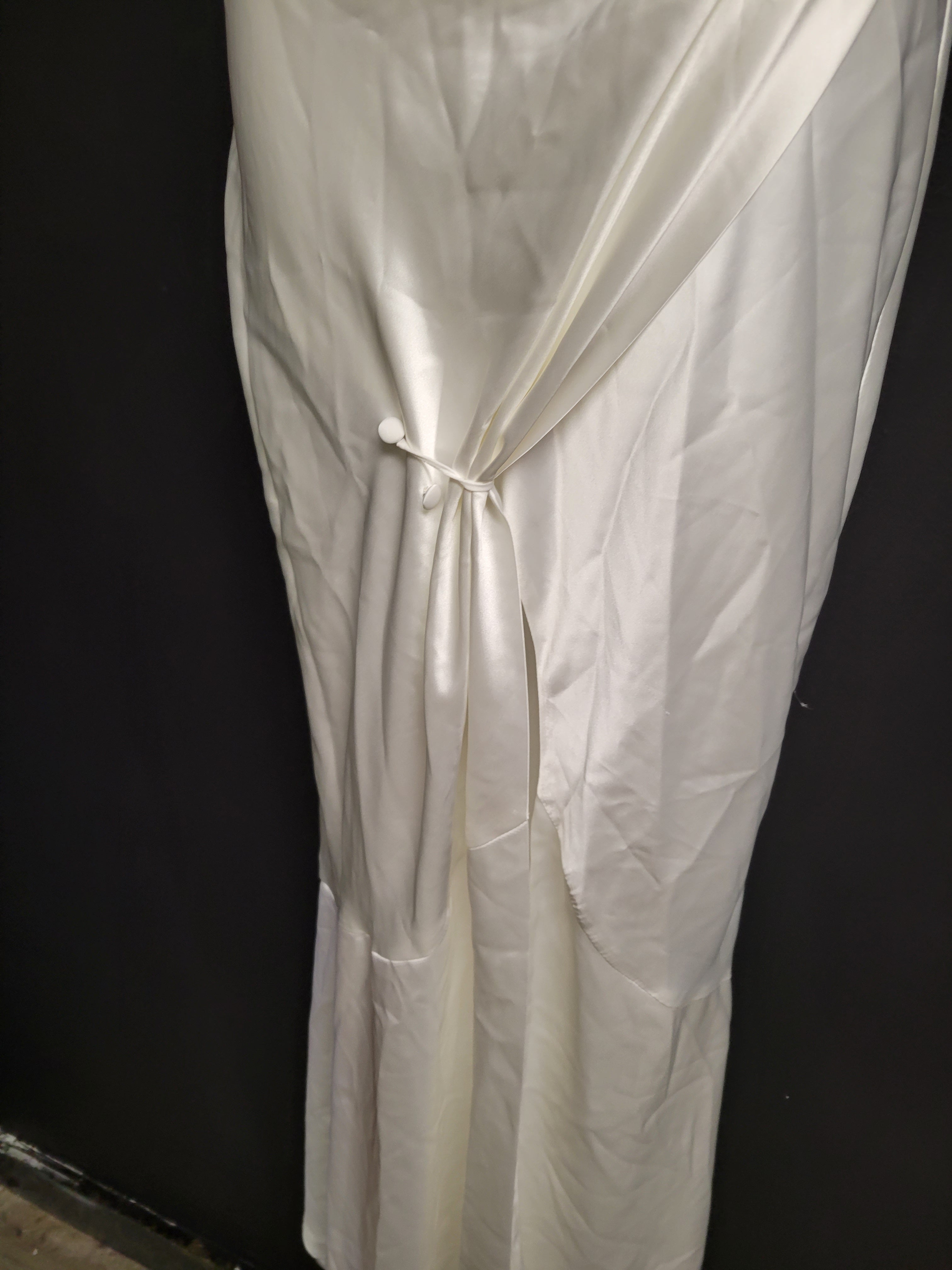 V. Chapman Calla Lily Skirt in White SIZE 2