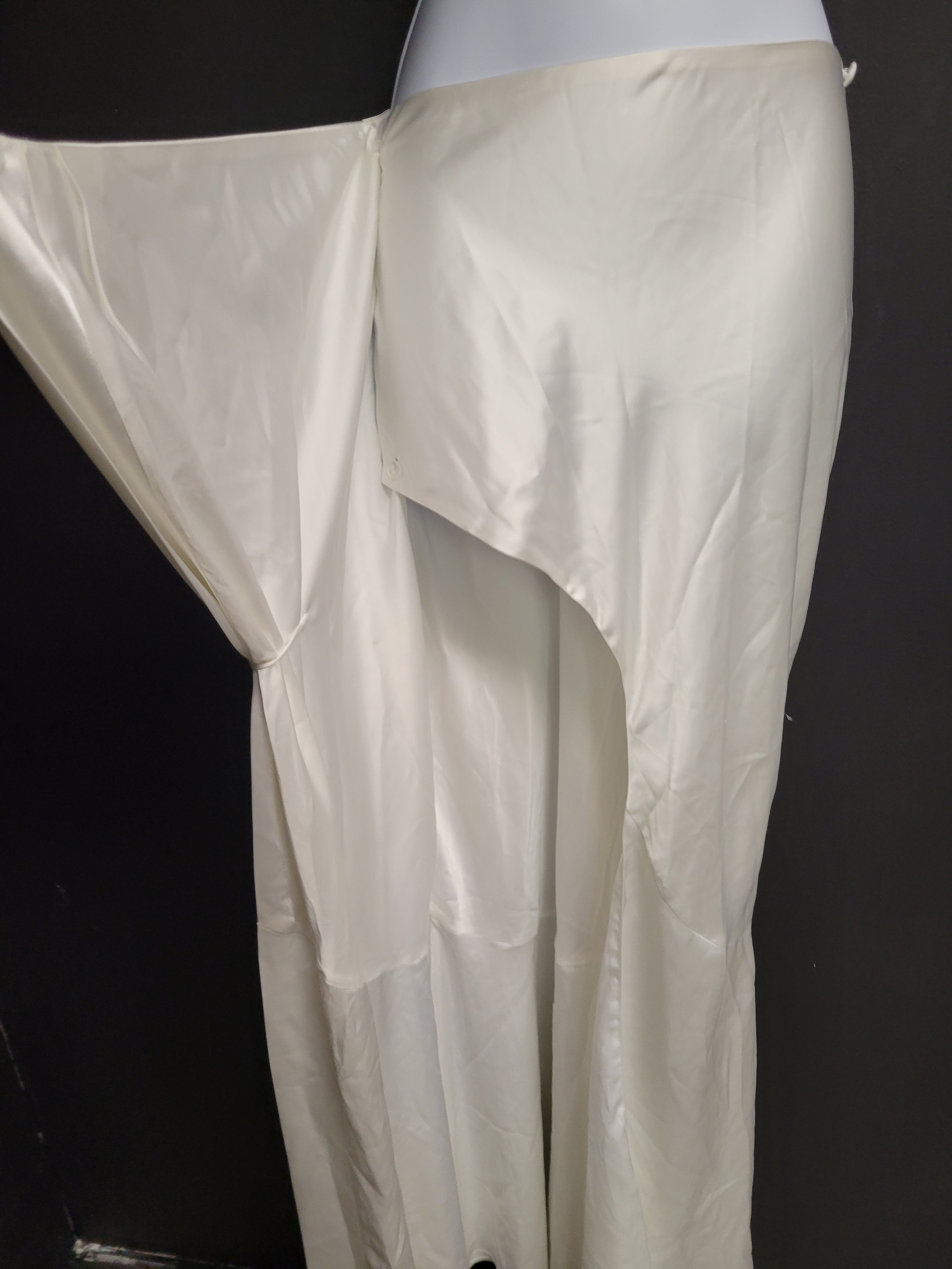 V. Chapman Calla Lily Skirt in White SIZE 2