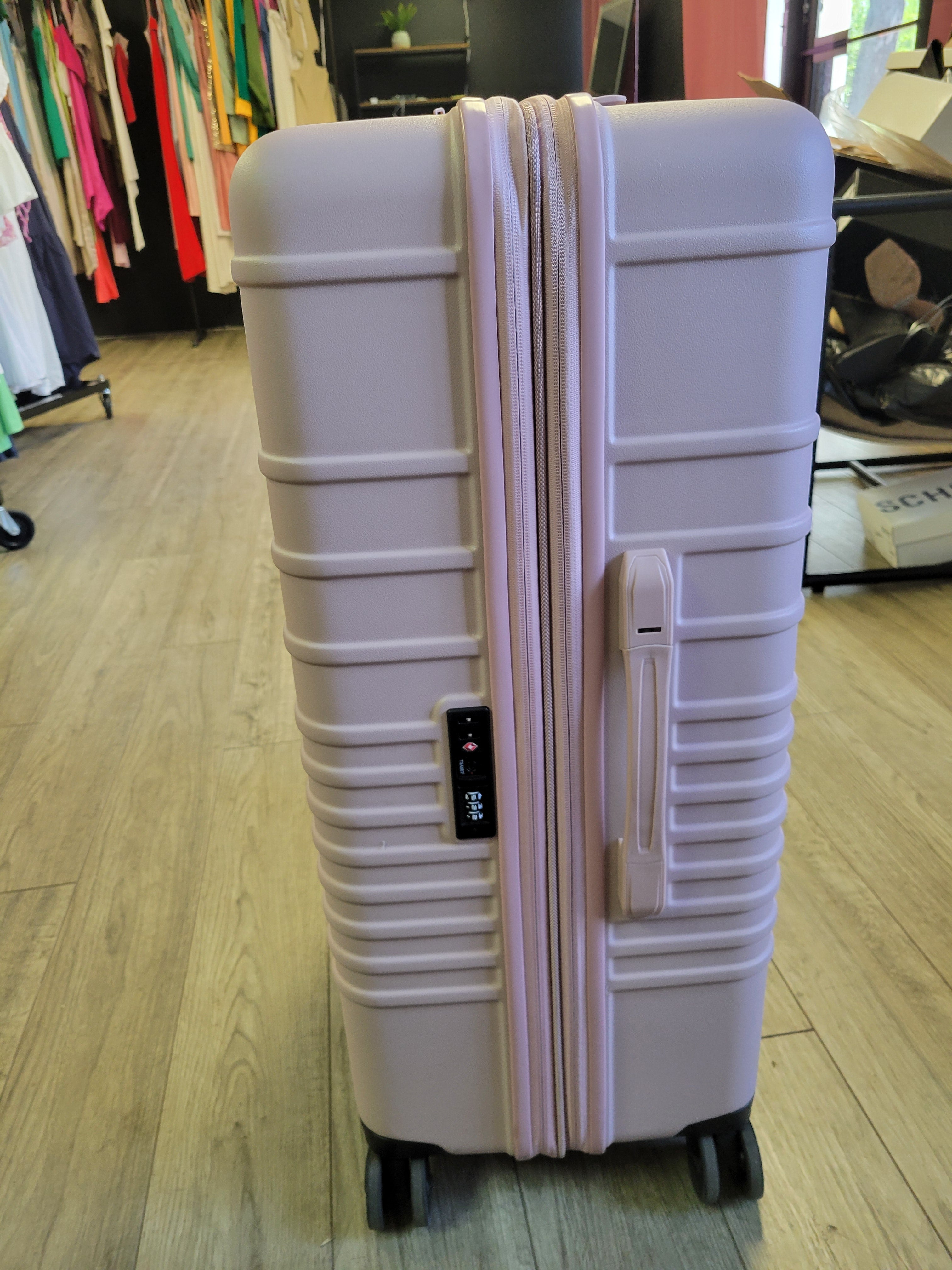 BEIS 29" Luggage The Large Check-In Roller in Beige